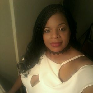 Meet your Posher, Sherratta