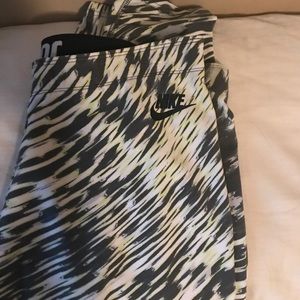 Nike leggings