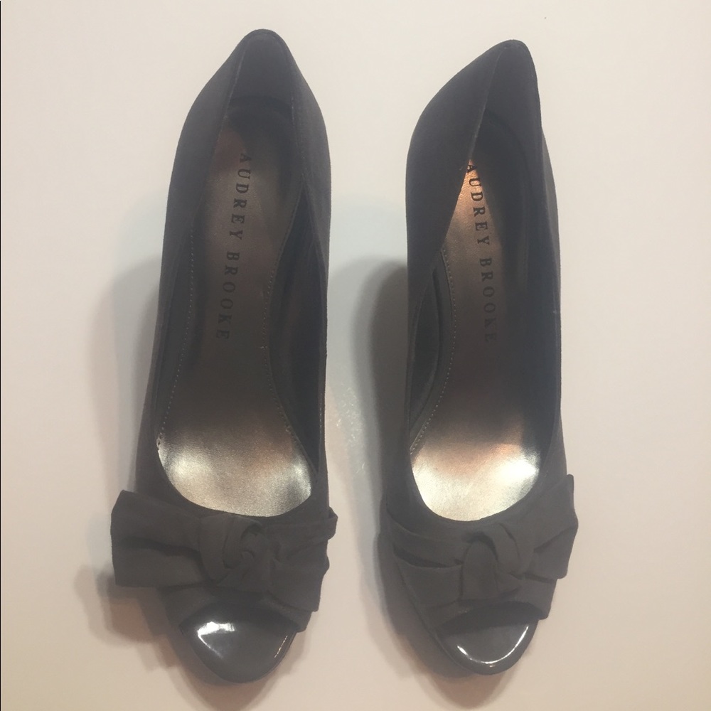 High heel shoes