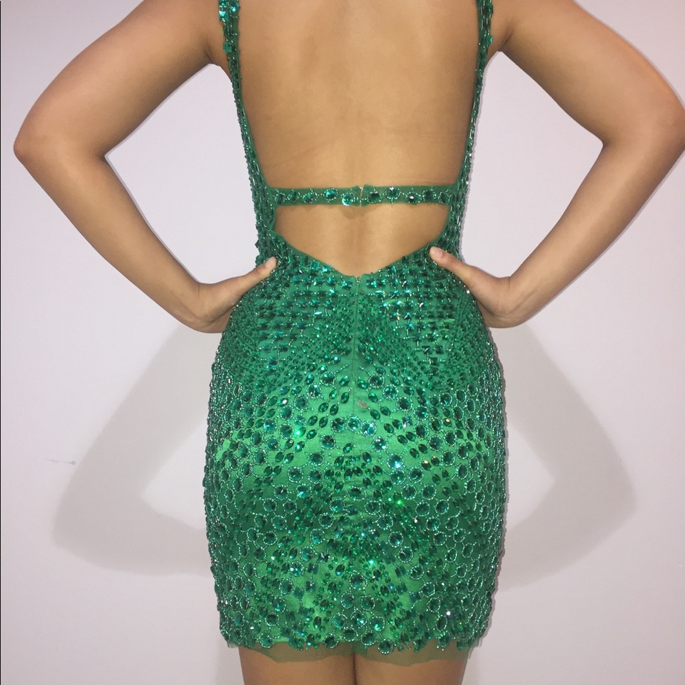 Emerald Green Sherri Hill cocktail dress size 2