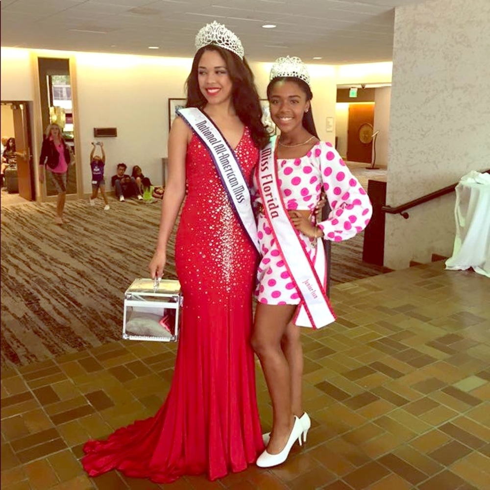 Red Jersey gown by Mac Duggal