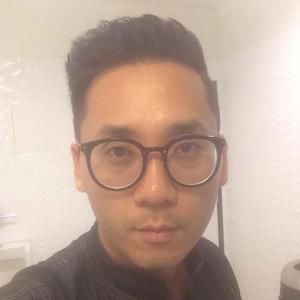 Meet your Posher, Sang