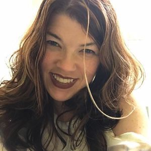 Meet your Posher, Larae