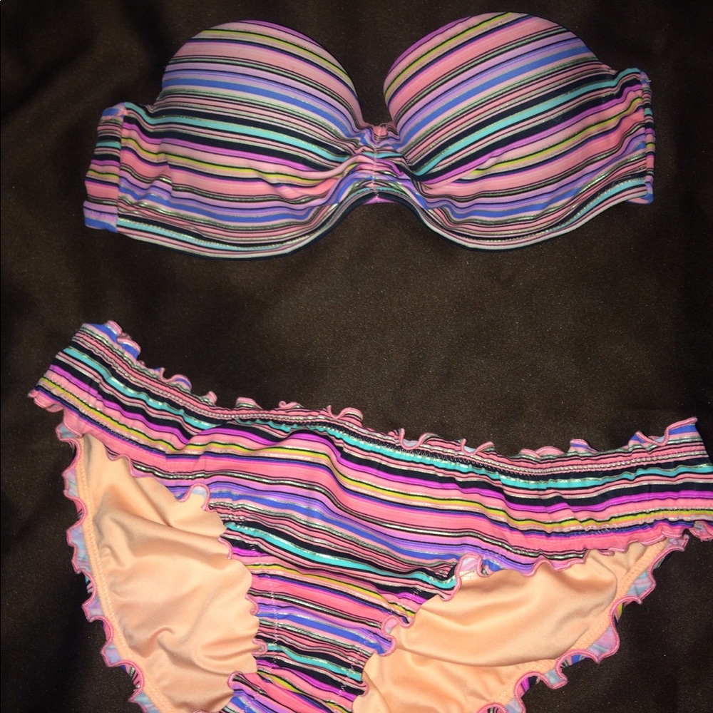 Victoria's Secret bikini read description