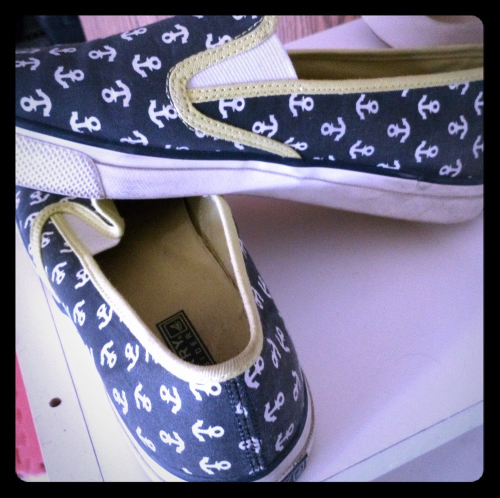 Womens shoes