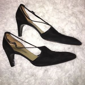 YVES SAINT LAURENT Black Suede Vintage Heels 8.5 M YVES SAINT LAURENT Black Suede Vintage Heels 8.5 M