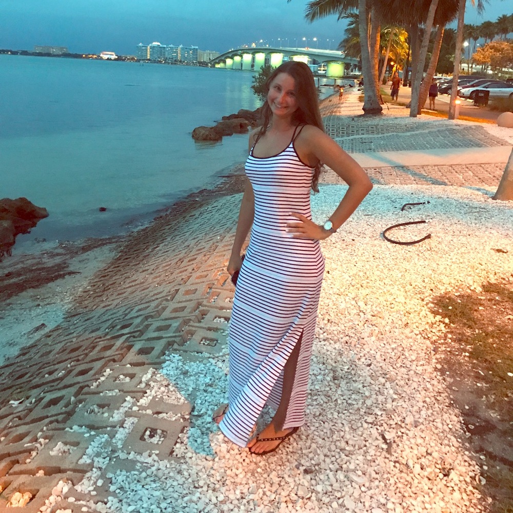 Meet your Posher, Lainy