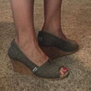 Toms Open-toe Wedge Metallic Brown Herringbone 7 Toms Open-toe Wedge Metallic Brown Herringbone 7