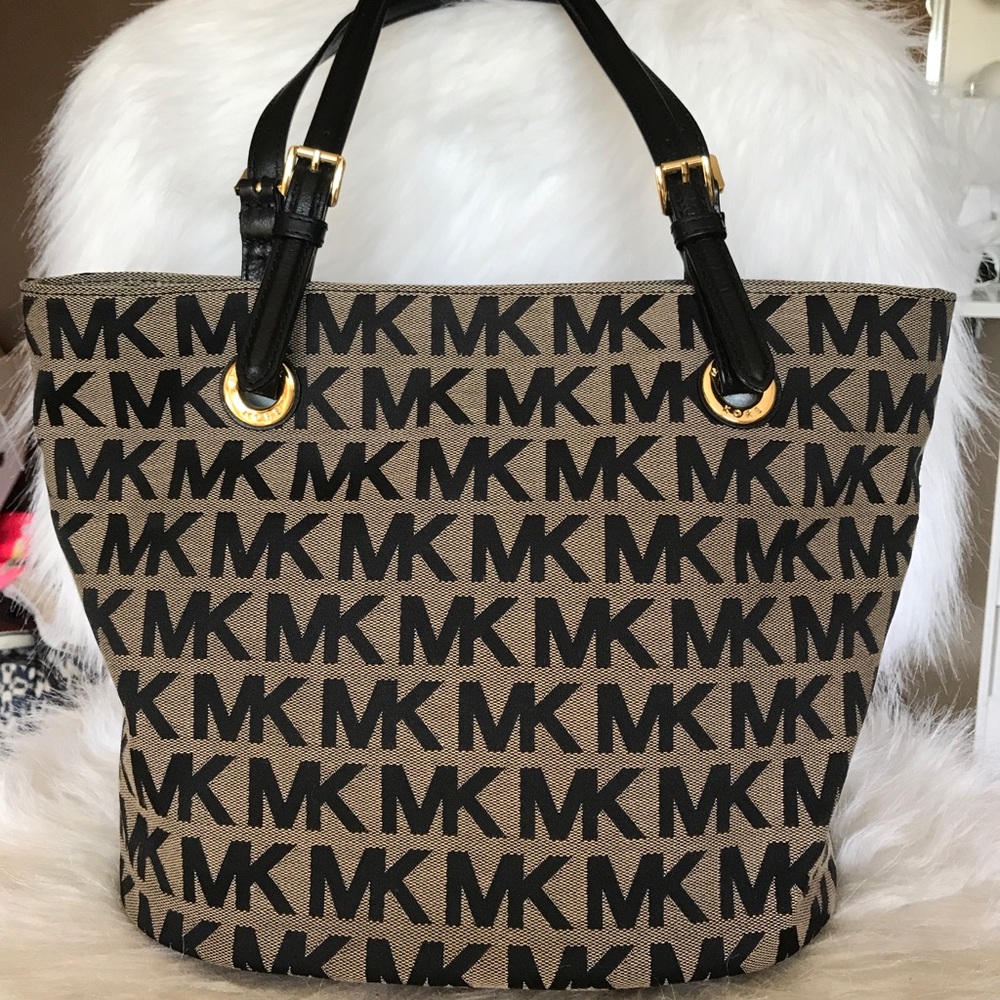 🎀Micheal Kors Purse🎀