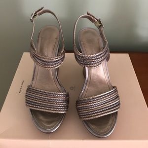 Shoes Shoes