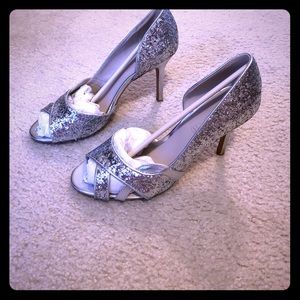Aldo Sz 9 sparkly silver heels