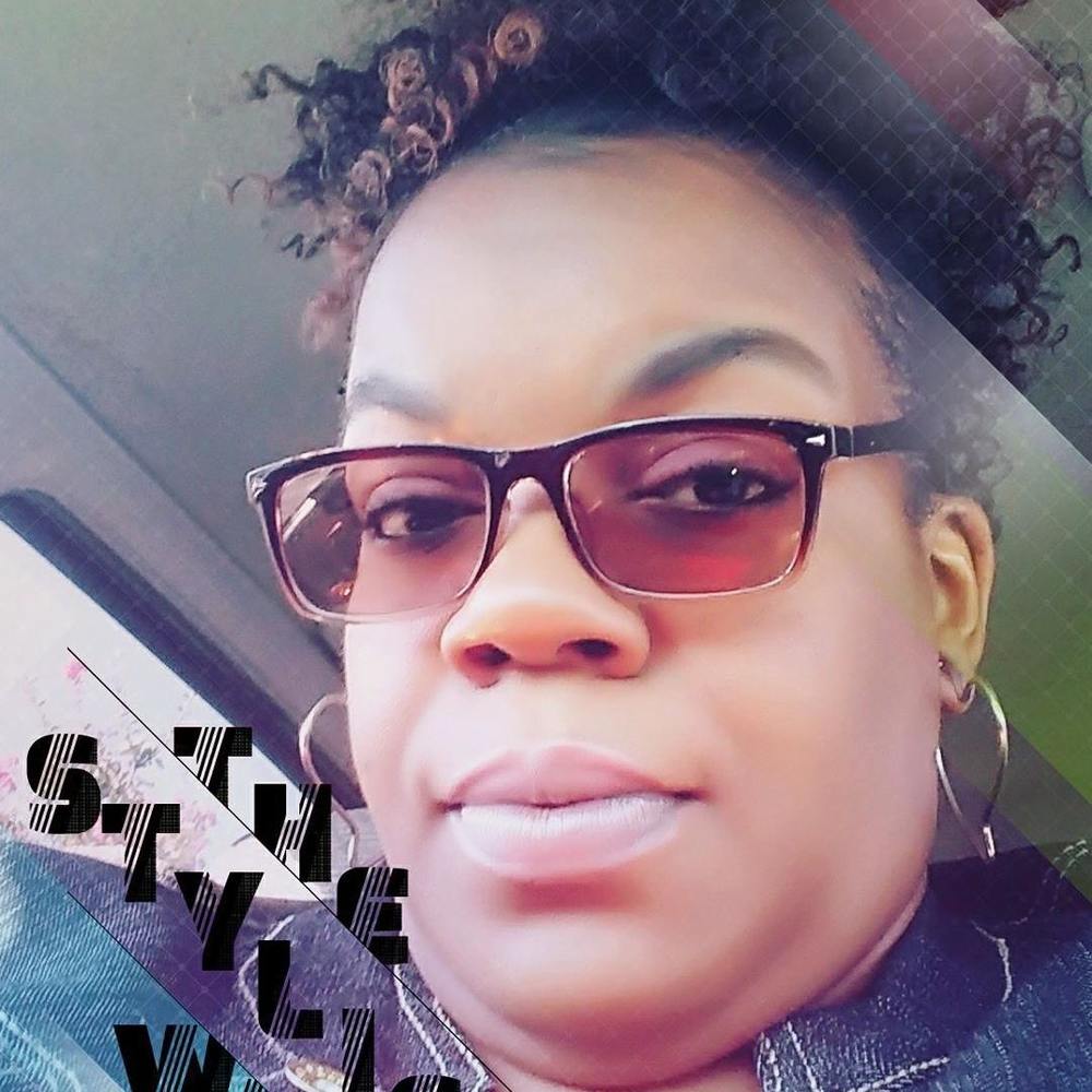 Meet your Posher, Renea