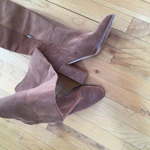 Zara Shoes - SUEDE BROWN ZARA BOOTS SIZE 41 fits more like a 10 Zara Shoes - SUEDE BROWN ZARA BOOTS SIZE 41 fits more like a 10