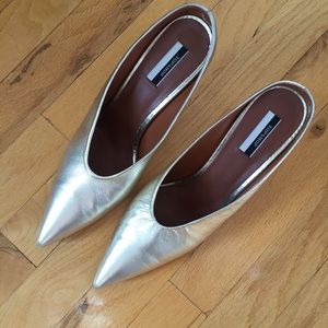 Topshop Shoes - TOPSHOP GOLD LAME KITTEN MULES SIZE 41 ( US 9.5) Topshop Shoes - TOPSHOP GOLD LAME KITTEN MULES SIZE 41 ( US 9.5)