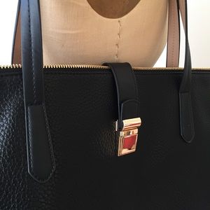 H&M Bags - BRAND NEW LARGE H&M TOTE H&M Bags - BRAND NEW LARGE H&M TOTE