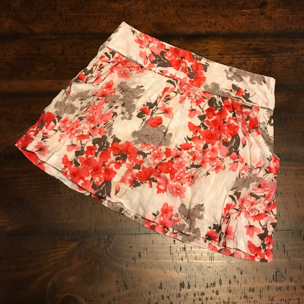 Flowery skirt