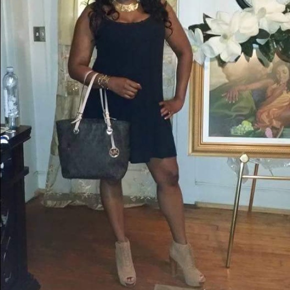 Micheal Kors EW signature tote - Picture 5 of 5