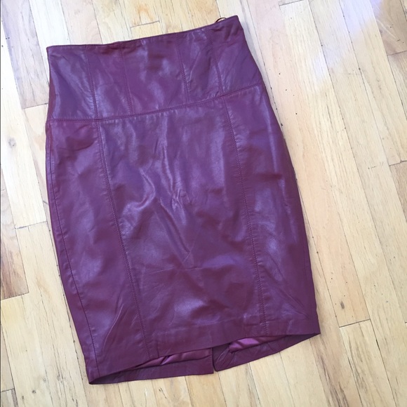 Dresses & Skirts - OX BLOOD RED LEATHER SKIRT SIZE 6 Dresses & Skirts - OX BLOOD RED LEATHER SKIRT SIZE 6