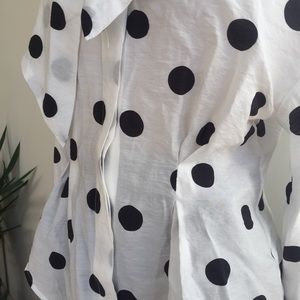 H&M Tops - H&M polka dot tie blouse Size 8 (medium) H&M Tops - H&M polka dot tie blouse Size 8 (medium)