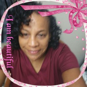 Meet your Posher, Dee dee