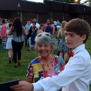 Meet your Posher, Sharon