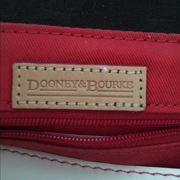 Love this adorable D&B bag? - Picture 2 of 2