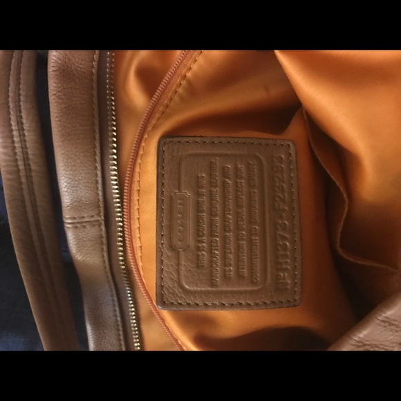 Coach leather tote - Picture 2 of 4