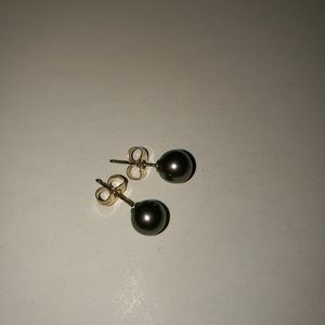 Authentic fresh water pearl earring studs with 14k