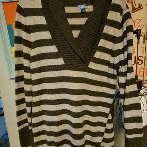 Maternity sweater
