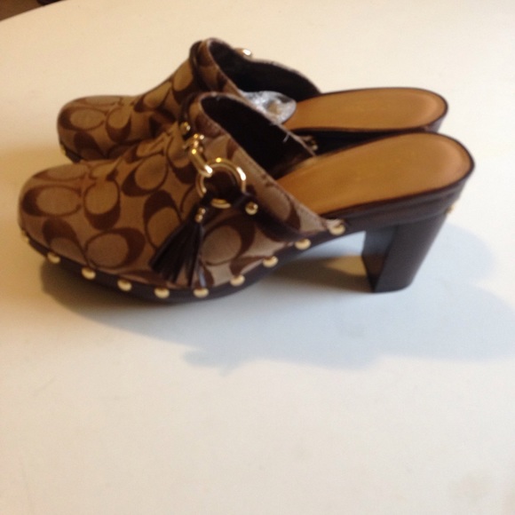 Shasta Coach Clogs - Picture 3 of 8