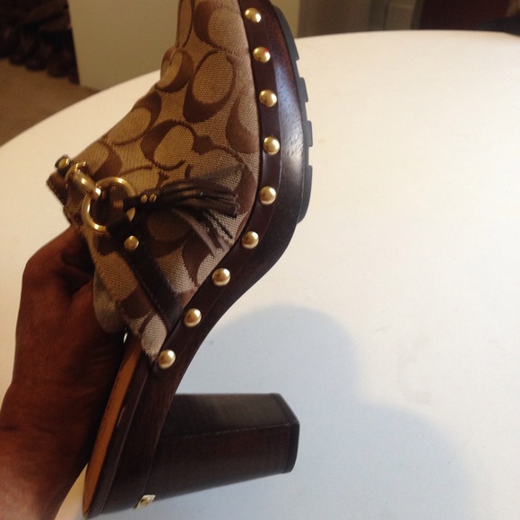 Shasta Coach Clogs - Picture 5 of 8