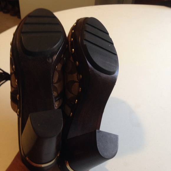 Shasta Coach Clogs - Picture 6 of 8