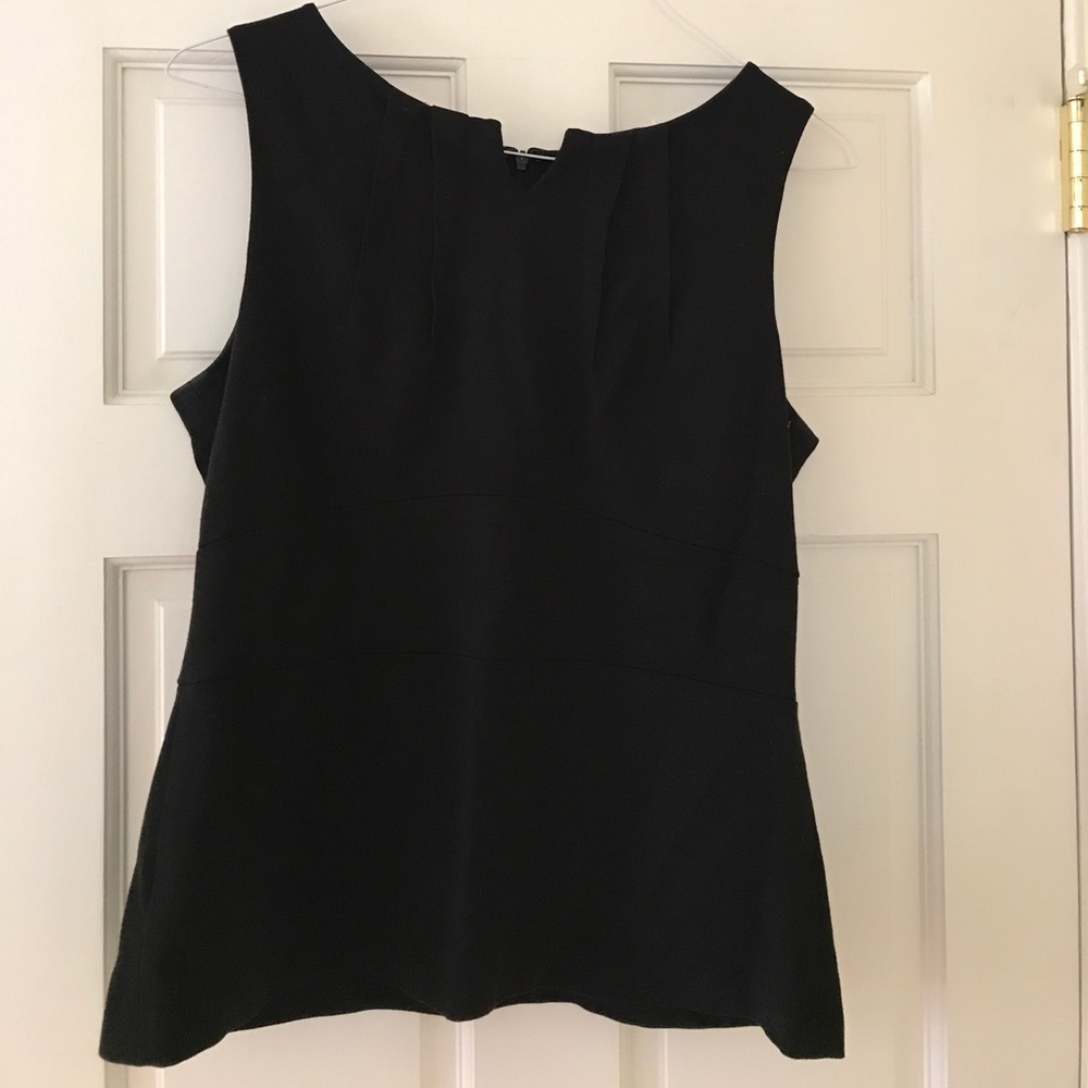 Back sleeveless peplum top