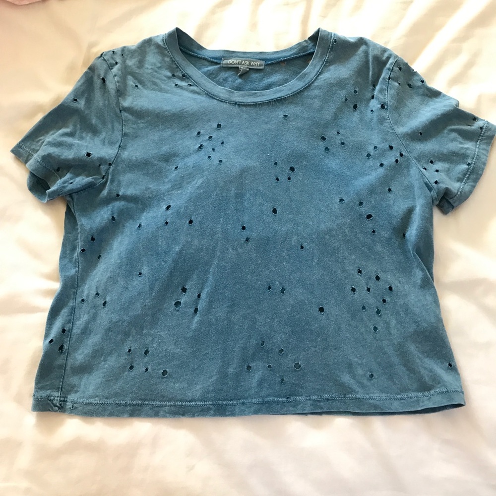 blue t shirt