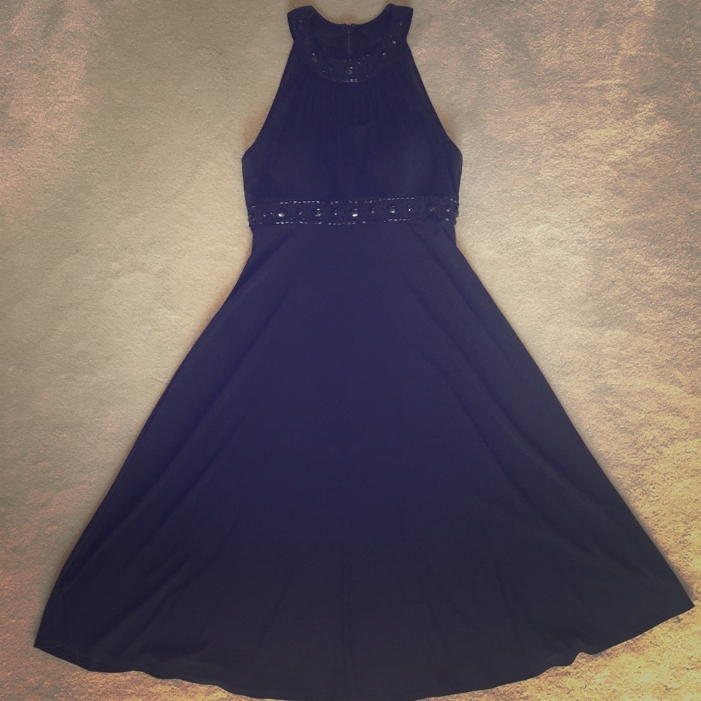 Jessica Howard evening dress.