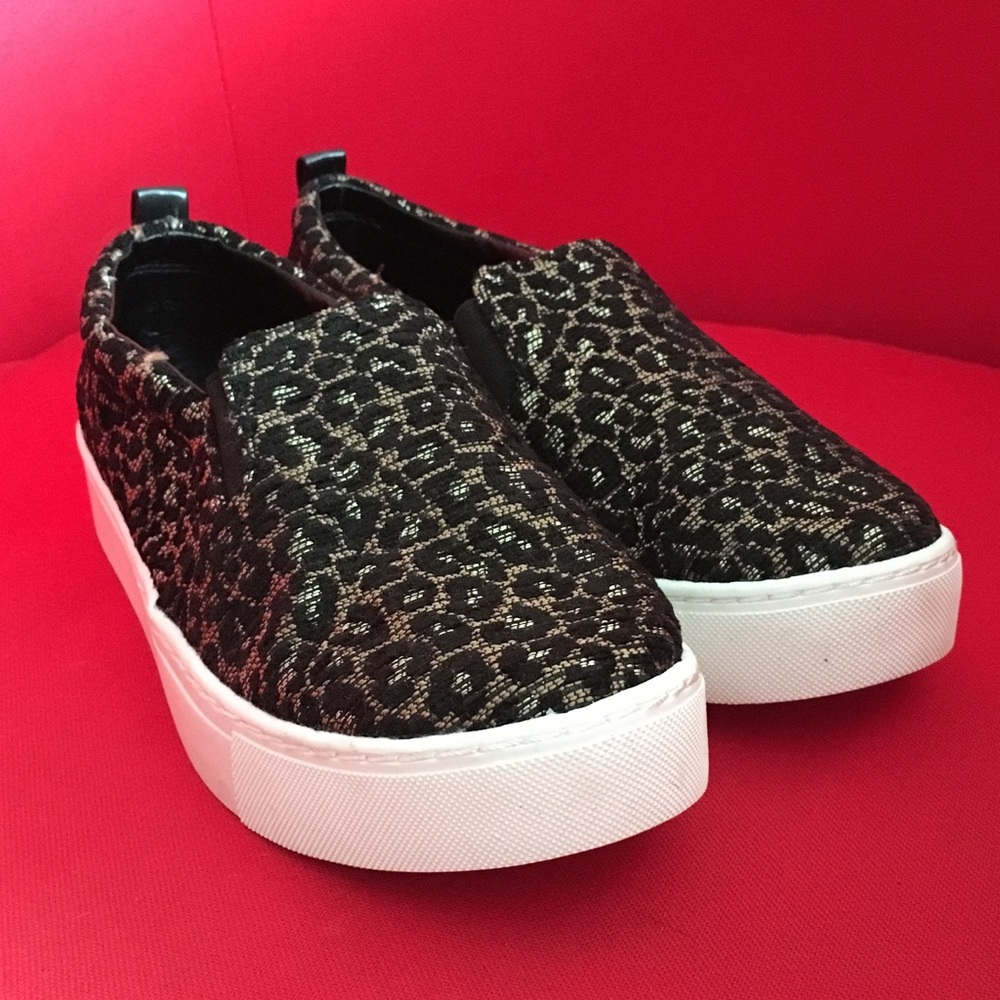 🛑 SOLD 🛑 💞 MANGO Leopard Print Sneakers - Picture 2 of 8