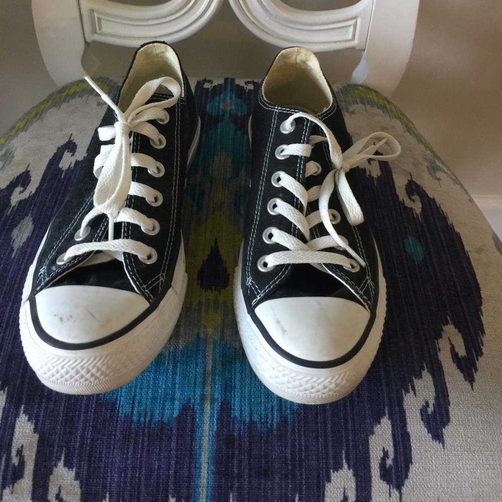 Converse. Black women's low tops