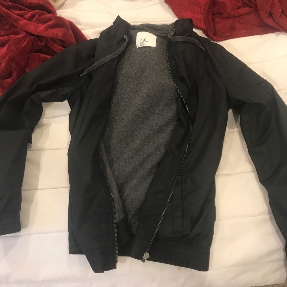 Soft thin windbreaker with warm inside and hoodie