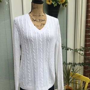 Croft & Barrow white V-neck sweater sz M