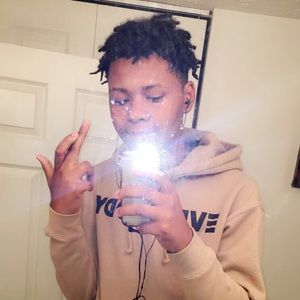 Meet your Posher, Julian