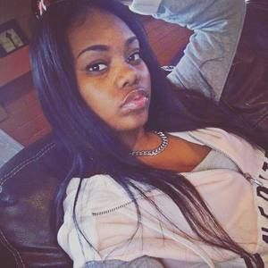 Meet your Posher, Dionna