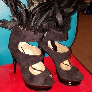 Feathered platform heels
