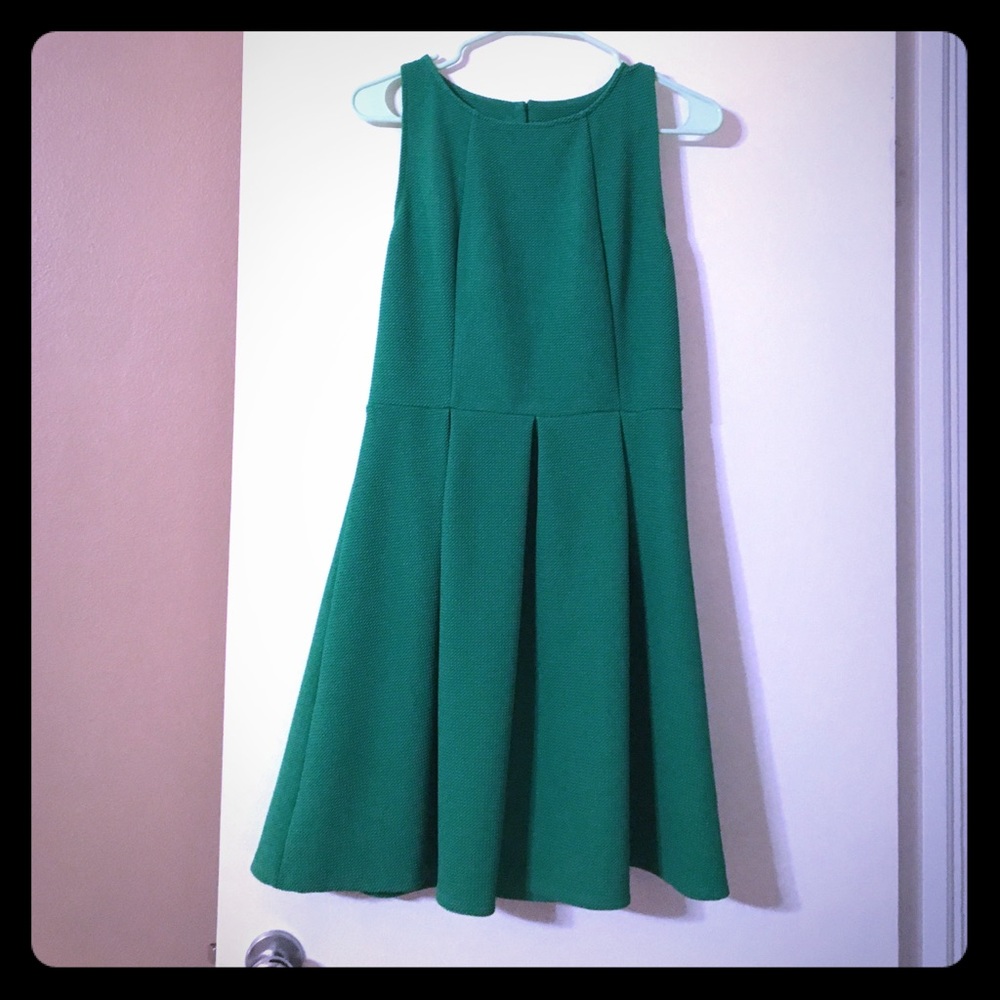 Emerald green dress 60 style
