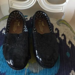 Black Sequin Tom's
