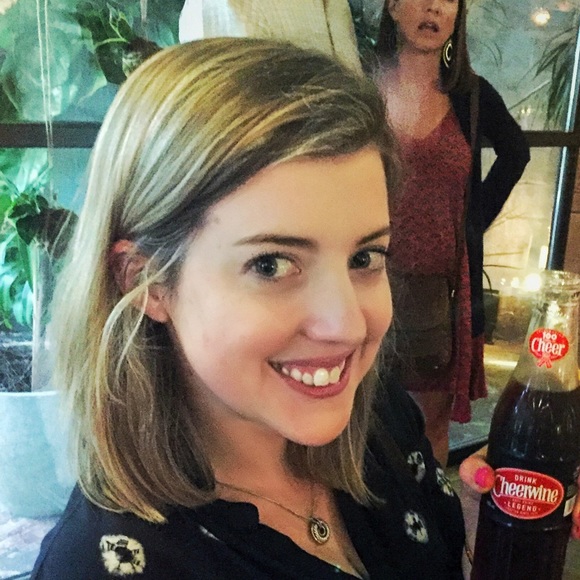 Meet your Posher, Hannah - Picture 4 of 6