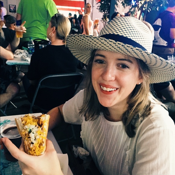 Meet your Posher, Hannah - Picture 6 of 6