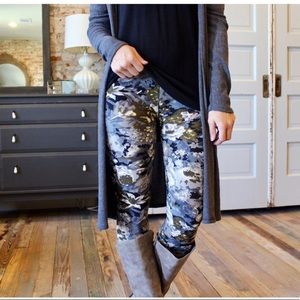 Floral leggings