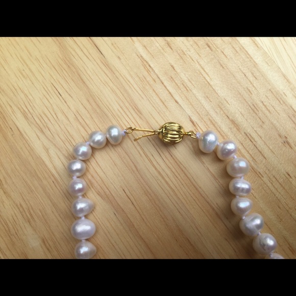 SOLD. White Akoya Pearl and Rose Ruby Necklace - Picture 4 of 5