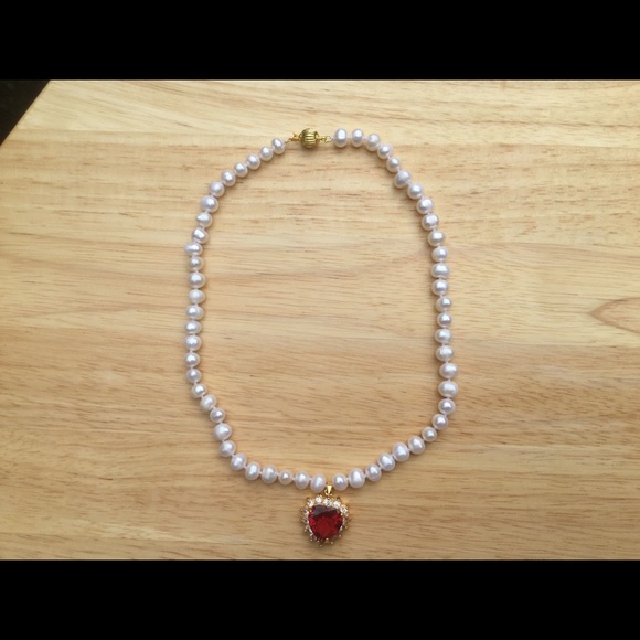 SOLD. White Akoya Pearl and Rose Ruby Necklace - Picture 5 of 5
