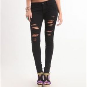Bullhead black distressed jeans 00